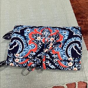 Vera Bradley All Wrapped Up Jewelry Pouch in Retired Marrakesh Pattern